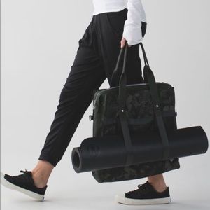 Lululemon | Follow Your Bliss Bag